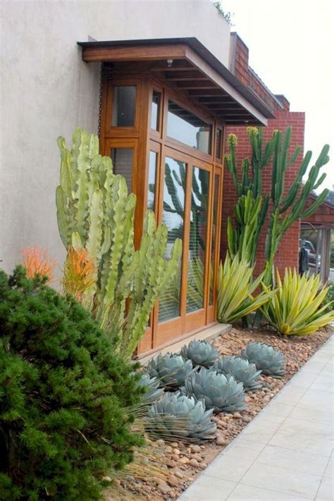 It a very personal touch to add to your garden and a. Incredible 15 Succulents Garden Ideas For Your Front Yard ...