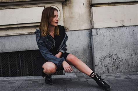 Le conseil mode de taaora. Quel haut porter avec une petite robe noire