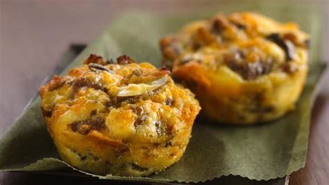 Impossibly Easy Mini Breakfast Sausage Pies Recipe From Betty Crocker