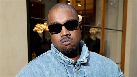 Kanye West Apologises For Harassing Kim Kardashian Glamour Uk