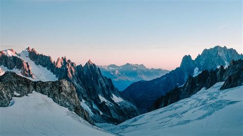 Dawn Over The Glacier At Mont Blanc Best Vacation Destinations Best