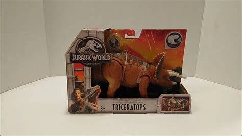 Jurassic Park Fallen Kingdom Roarivores Wave One Triceratops Youtube