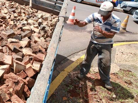 Canteiros Centrais De Avenidas Passam Por Obras De Revitalização Brasil Rcn 67