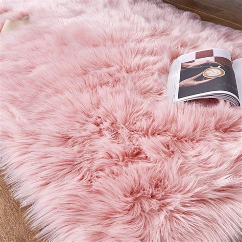Faux Fur Fluffy Rug In 2020 Pink Fur Rug Faux Fur Rug Faux Sheepskin Rug