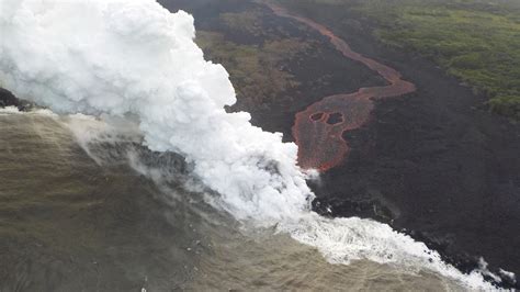 Vulkanausbruch Auf Hawaii Lava Fließt Auf Kraftwerk Zu Tagesschaude