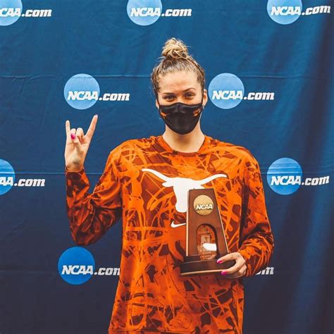 Texas Womens Swim And Dive On Instagram Showing Some Longhorn Pride 🤘