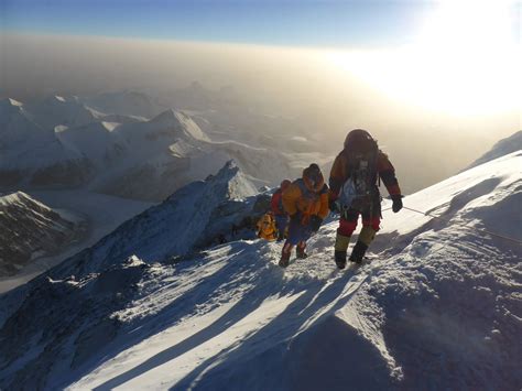 Lukas Furtenbach About His Everest Flash Expeditions Bergundsteigen