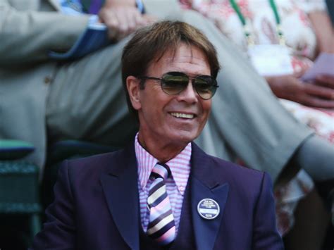 Cliff Richard Sex Abuse Allegations Police Hand File Of Evidence To