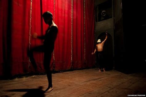 In Pictures Indias Dying Mime Art Bbc News