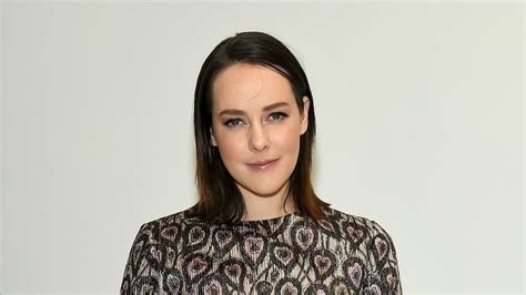 How Jena Malone Is Teaching Her Son Gender Neutral Language Is