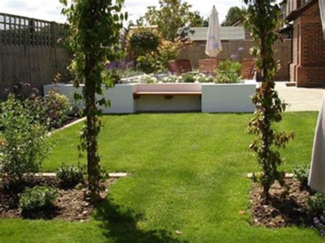 How To Cope With Wide Shallow Gardens Alda Landscapes Rectangle