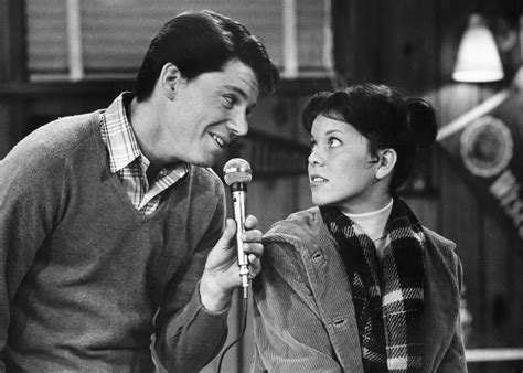 Erin Morans Happy Days Co Star Anson Williams Gushes About Late Actress After Her Death