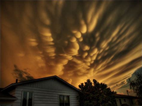 A Spectacular Natural Weather Phenomenon 24 Pics