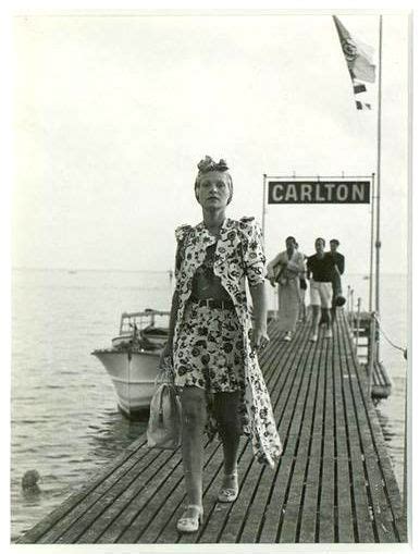 Pontoon Of The Hotel Carlton At Cannes Séeberger 1936