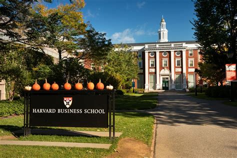 Harvard Business School Công Bố Hạn Nộp Đơn Và Đề Bài Luận Mba 2021 2022