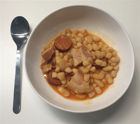 judías blancas con chorizo legumbres y platos de cuchara blog de ester picamal perez de