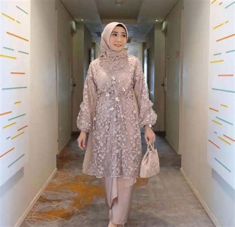 12 Model Kebaya Wisuda Modern Hijab Yang Simpel Tapi Cantik