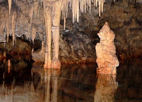 Filediros Cave Greece 16269357444 O Wikimedia Commons