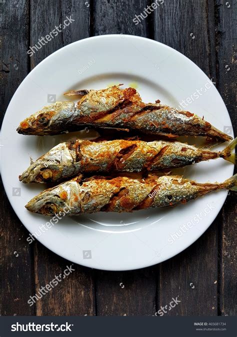 Deep Fried Sardines Served Chili Sauce Stock Photo 465681734 Shutterstock