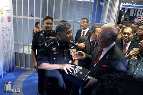 Polis diraja malaysia pdrm has an office in bukit aman. Pdrm Polis - Polis Diraja Malaysia | Flickr - Photo ...