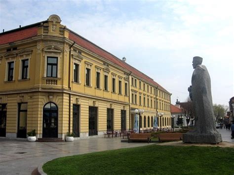Valjevo | Ваљево | House styles, Mansions, Building