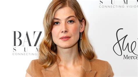 Rosamund Pike Why Im Supporting The Sunday Times