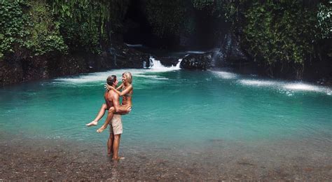 Ce couple de voyageurs se fait payer 8000 par photo postée sur Instagram