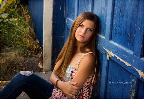 munfy photography specializing in creative and beautiful high school senior photography in