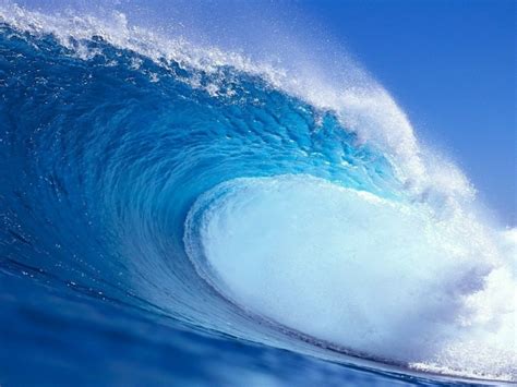 Spray a big blue wave wallpapers and images - wallpapers ...
