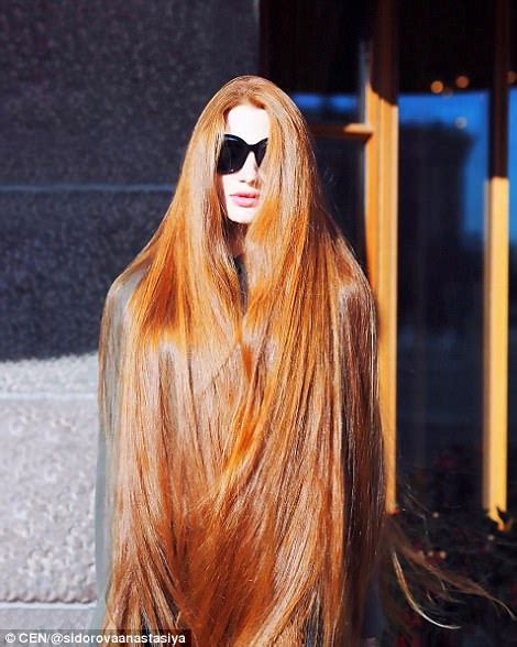 Russian Woman Who Suffered From Alopecia Now Has Long Hair Daily Mail Online