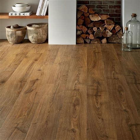 Kitchen Flooring Ideas In 2021 Oak Laminate Flooring Oak Floor