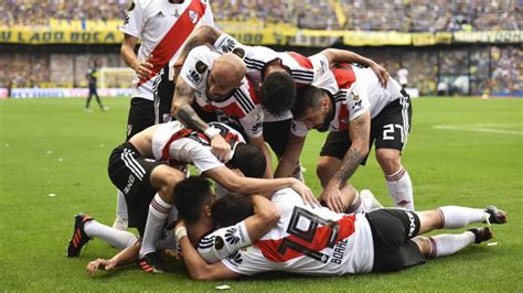 Hoy, sus hinchas toman ese punto como la inflexión que los llevó a volver a primera, ganar el torneo local con ramón díaz y torcer la historia de los superclásicos en los. Votá al mejor jugador de River en la Bombonera por la ...