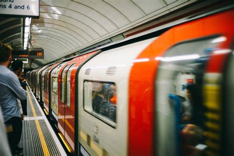 Mezzi Di Trasporto A Londra Imparare Ad Usare La Metropolitana E Tanto