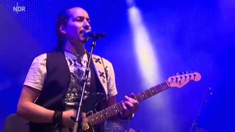 The band consists of guitarist farin urlaub , drummer bela b. Westerland - ROCKVALLEY (Die Ärzte - Cover) - YouTube