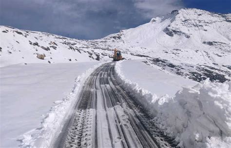 Rohtang Pass Opens To Traffic The Tribune India