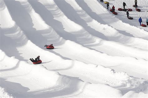 Tubing At Snoqualmie Pass Downhill Thrills For Kids Parentmap