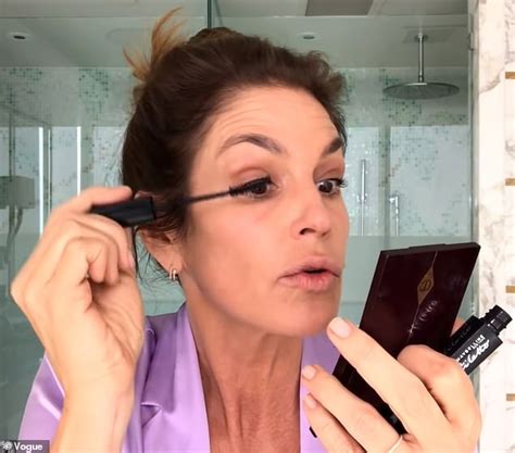 Cindy Crawford Reveals Her Everyday Makeup Look Daily Mail Online