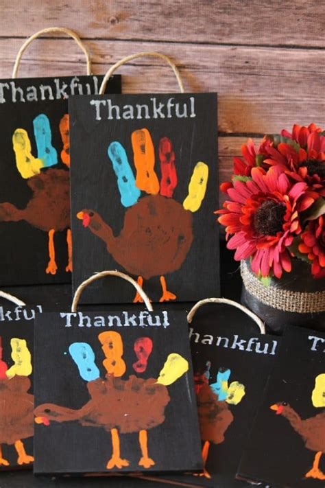 Chalkboard Thankful Handprint Turkeys