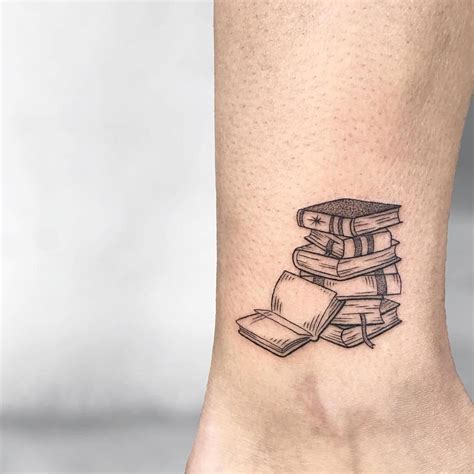 minimalist tatoos #Minimalisttattoos | Bookish tattoos, Tattoos, Book