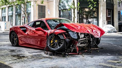Rapper Swarmz Crashed Ferrari In London Youtube