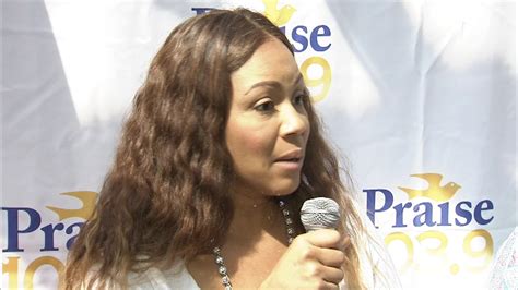 Gospel Artist Erica Campbell Of Mary Mary Greets Fans In Philly 6abc