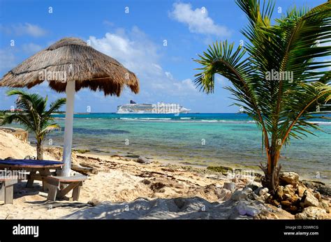 Costa Maya Mexico Beach Caribbean Cruise Ship Port Stock Photo Alamy