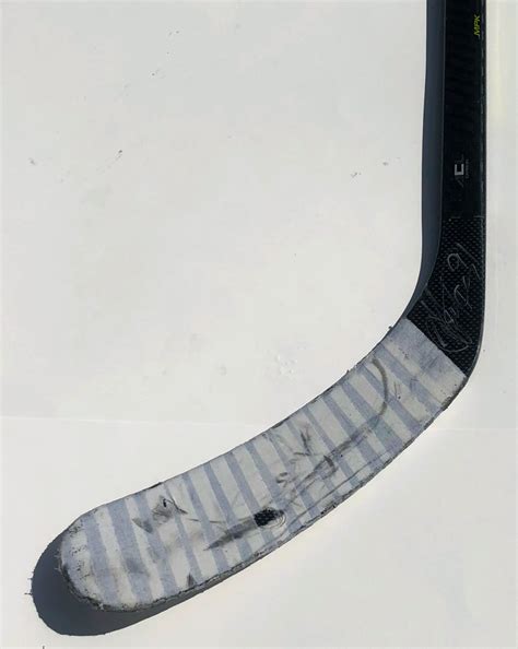 91 Steven Stamkos Game Ready Stick Autographed Tampa Bay Lightning