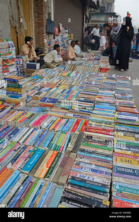 The Sunday Book Market In Daryaganjold Delhi India Stock Photo Alamy