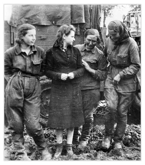 Frauen In Der Roten Armee An Unrecht Erinnern