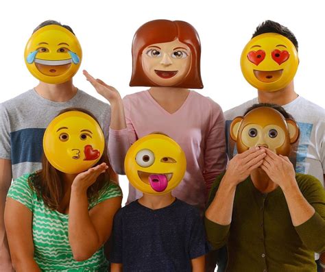 Emoji Universe Emoji Vacuform Party Masks Pack Of 6 Emoji Party