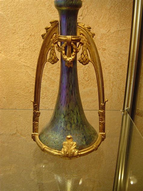 Proantic Loetz Or Kralik Small Iridescent Glass Vase