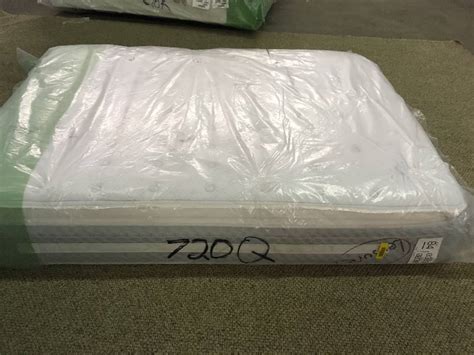 Buy pillow top sealy mattresses at macys.com. Queen Sized Sealy Posturepedic Mattress Pillow Top | FINAL ...