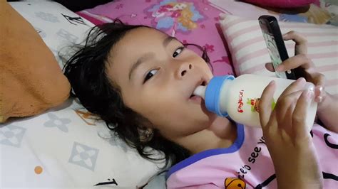 Kebiasaan Minum Susu Pada Anak Usia 3 Tahun Youtube