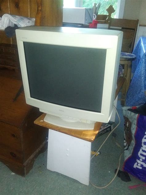 Dell Ultrascan P990 19 Vga Crt Monitor For Sale In Madison Ct Offerup
